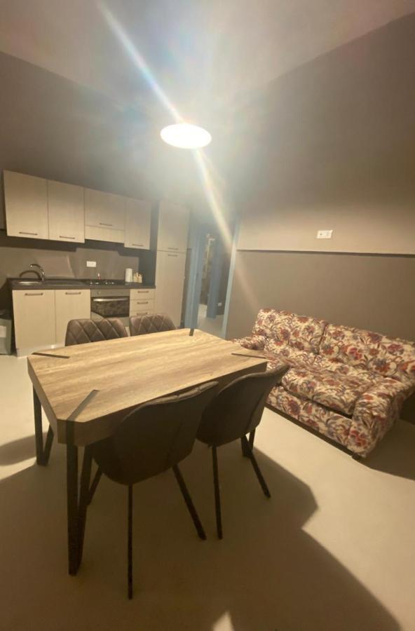 Luse Studios 1 Остуни Екстериор снимка